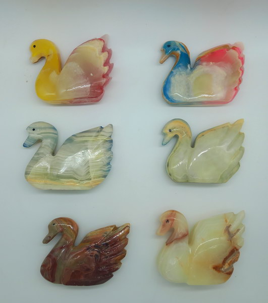 Swan - Onyx